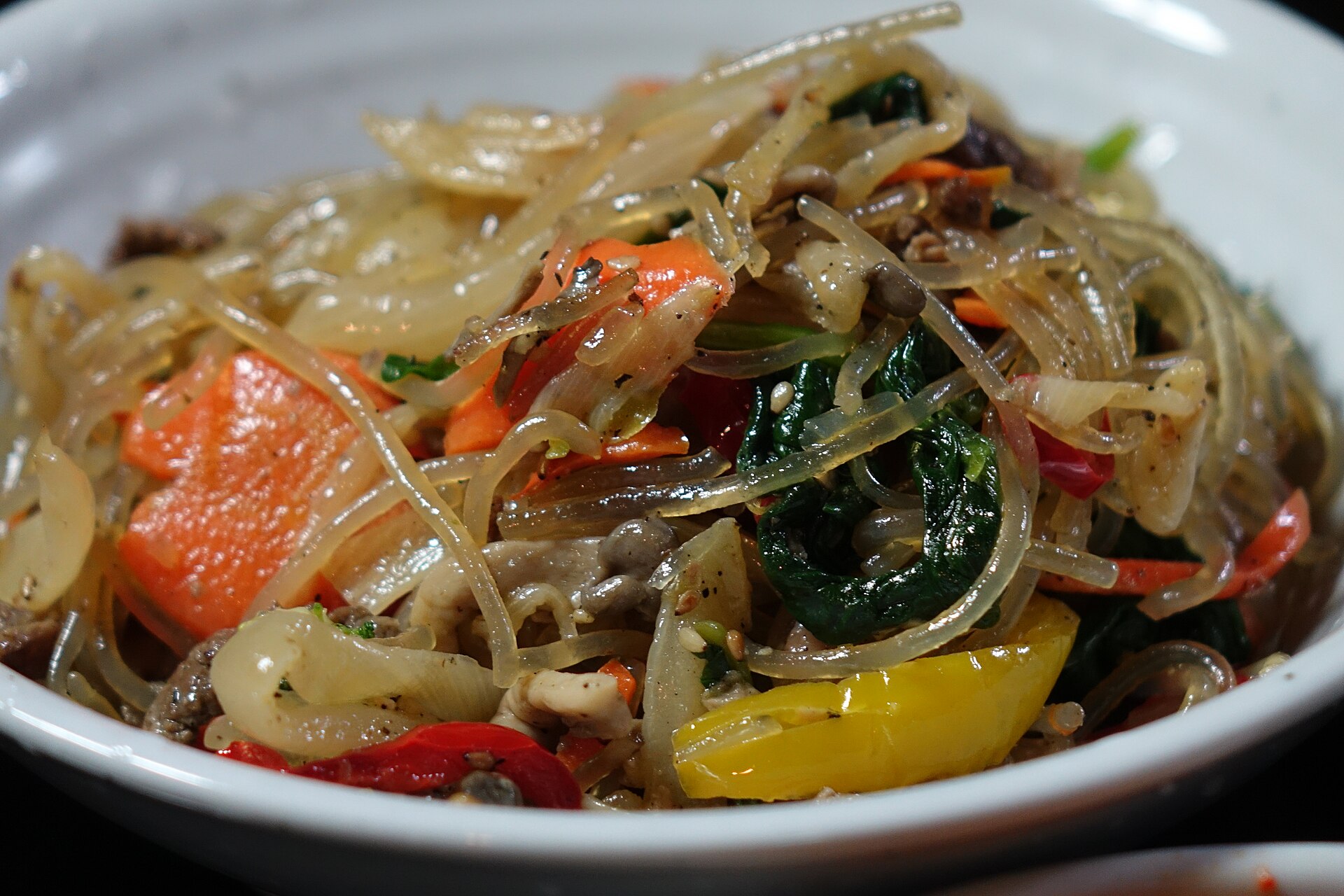 Glass noodles stir-fried with vegetables