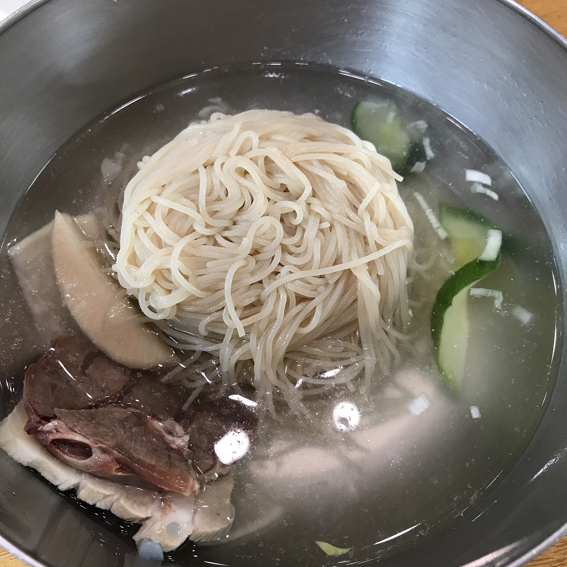 Cold buckwheat noodles in icy broth